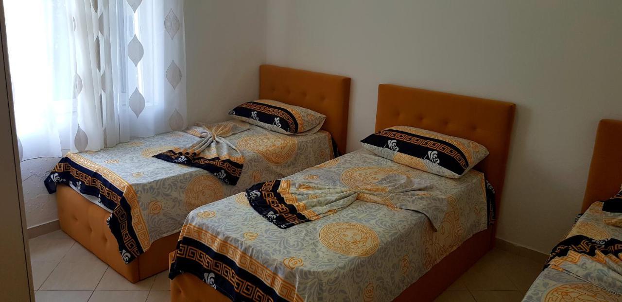 Home Flori&Vili Shkoder Bagian luar foto